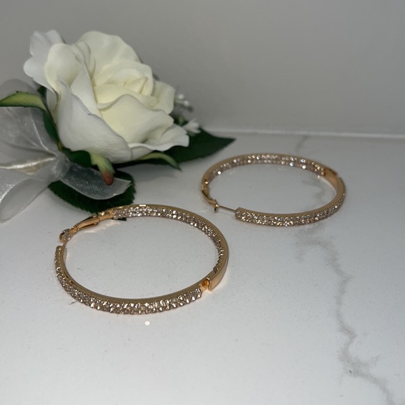 Gold Earrings - Picture 8 of 9